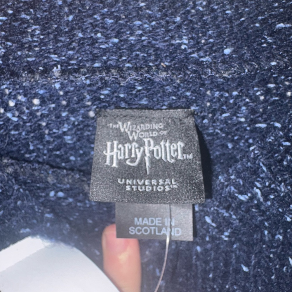 Harry Potter Sweater from Universal - Picture 5 of 5